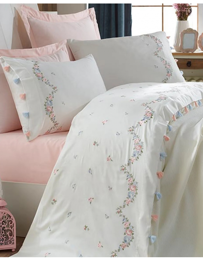 Lara Nakışlı & Püsküllü Pike Takımı - Krem/Pudra